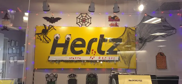 Hertz Car Rental - Flint - Bishop International Airport (FNT) Picture 5