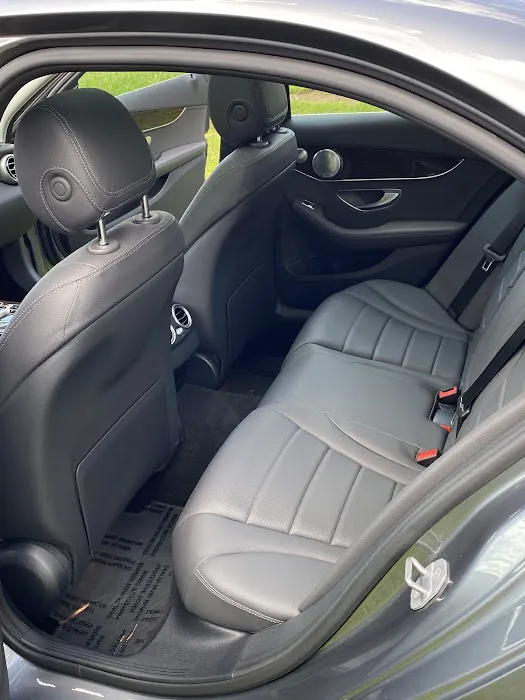 Freds Executive Car Rental, LLC Picture 4
