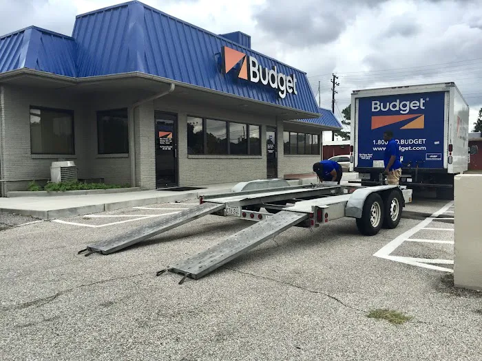 Budget Car and Truck Rental Picture 5