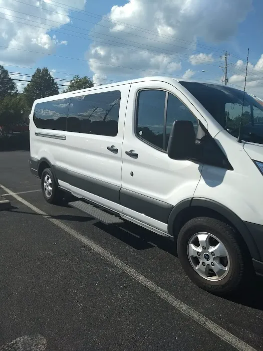 Avis Car Rental Picture 2
