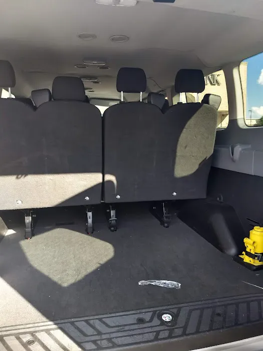 Avis Car Rental Picture 4