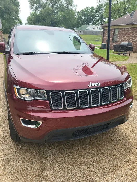 Avis Car Rental Picture 1