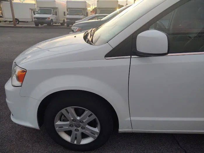 Enterprise Rent-A-Car Picture 9