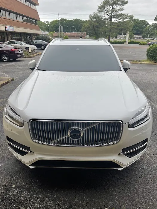 Priceless Partners Luxury Car Rental Picture 7