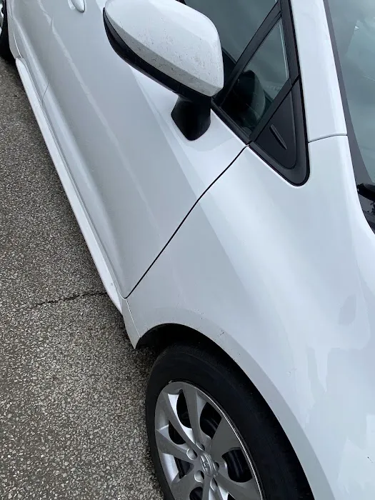 Avis Car Rental Picture 5