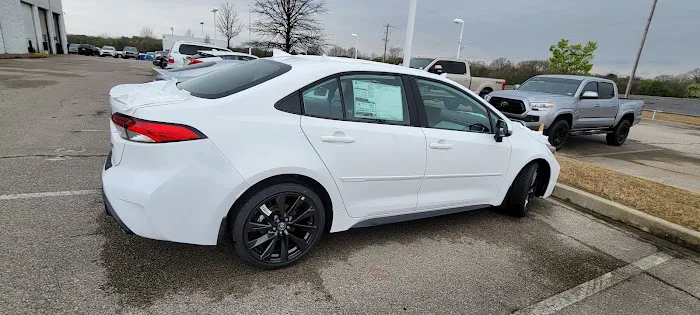 Chuck Hutton Toyota Rent A Car Picture 7