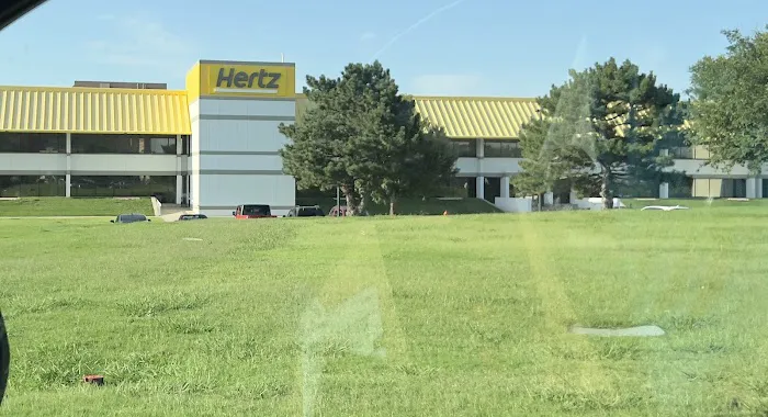 Hertz Car Rental - Oklahoma City - Northwest Expressway Picture 3
