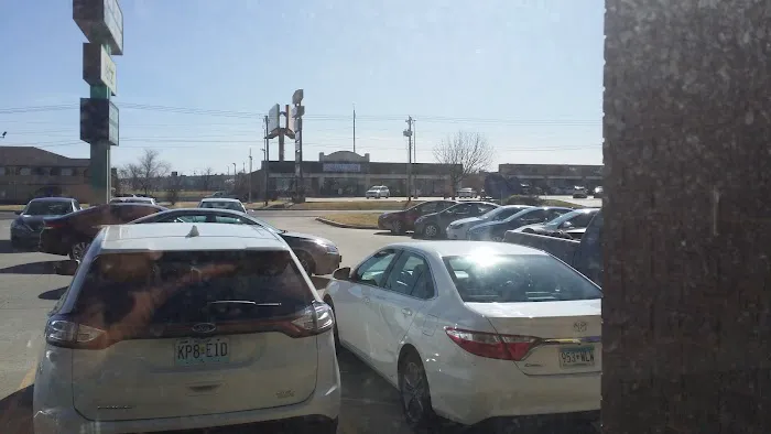 Hertz Car Rental - Oklahoma City - Northwest Expressway Picture 5