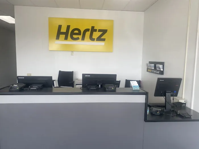 Hertz Car Rental - Norman - North Interstate Drive Picture 6