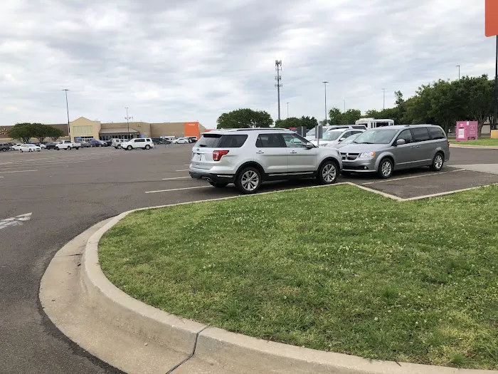 Avis Car Rental Picture 2
