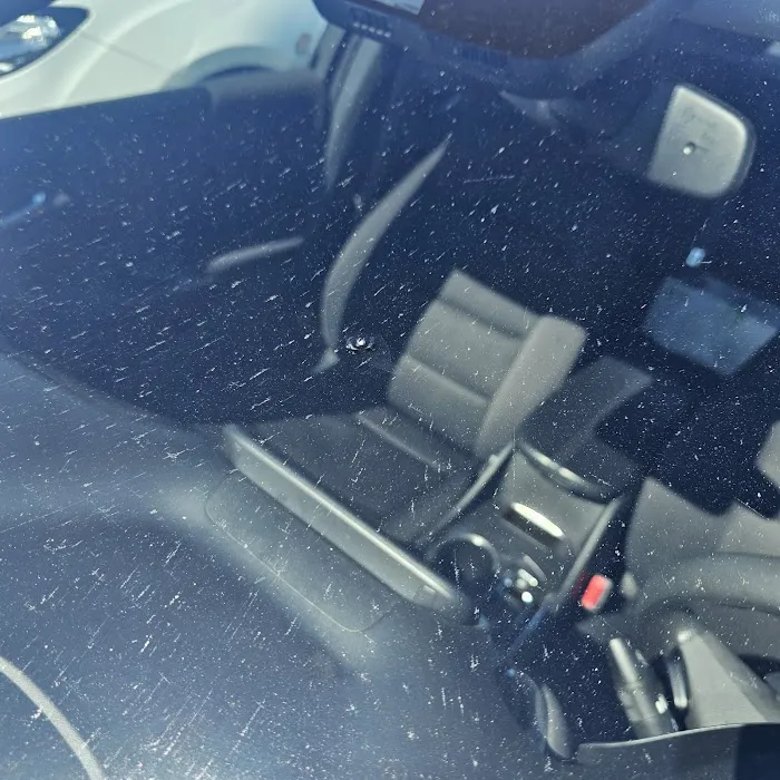 Avis Car Rental Picture 4