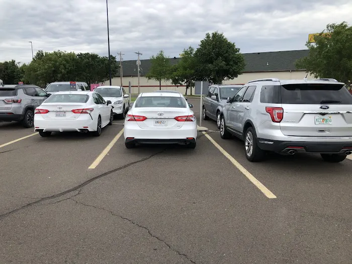 Avis Car Rental Picture 1