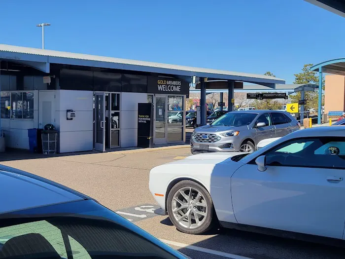 Hertz Car Rental - Albuquerque - Albuquerque International Sunport (ABQ) Picture 4