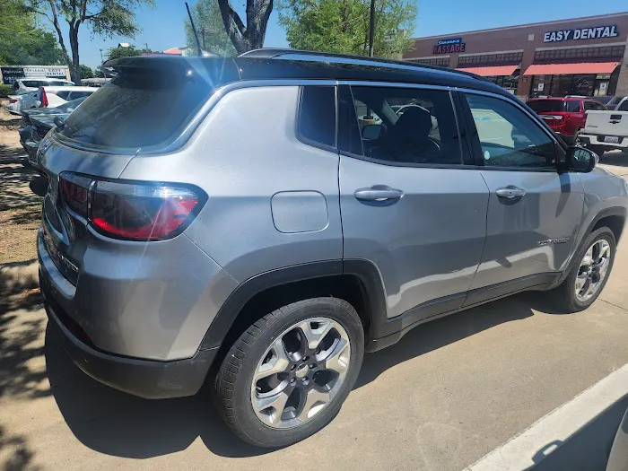 Avis Car Rental Picture 3