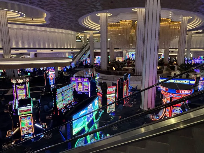Dollar Car Rental - Fontainebleau Las Vegas Picture 3