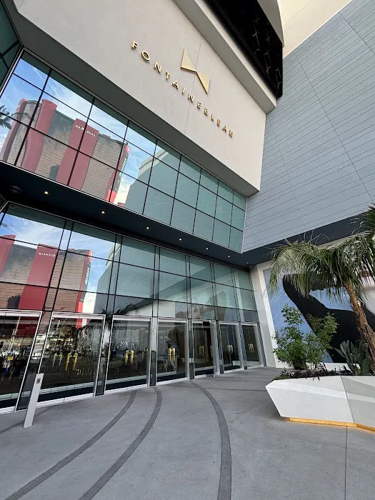 Dollar Car Rental - Fontainebleau Las Vegas Picture 5