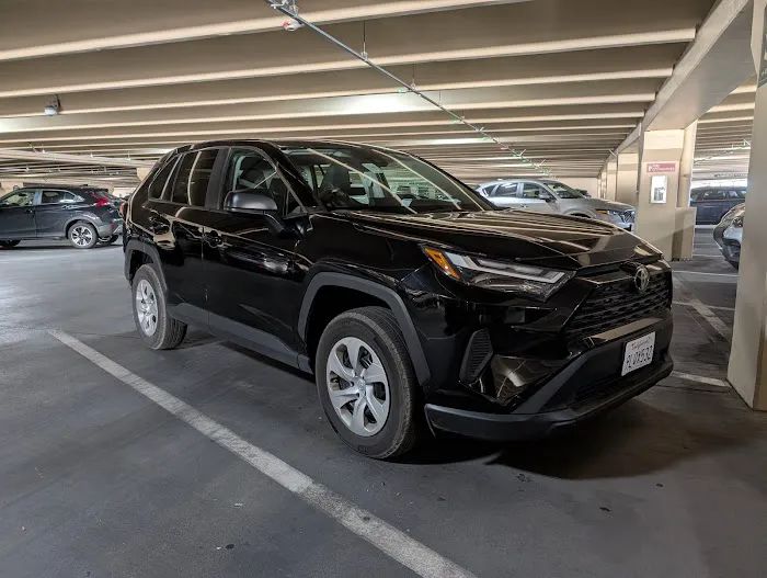 Avis Car Rental Picture 3