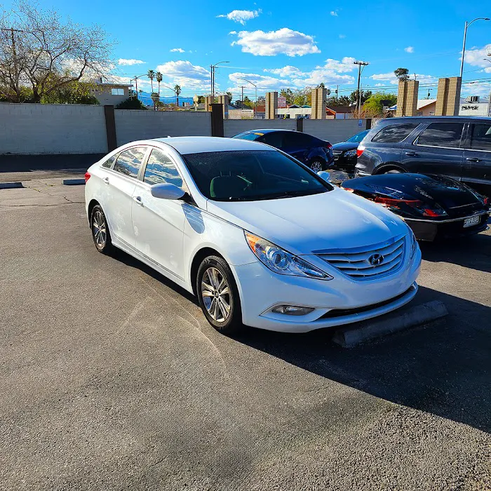 Fairway Auto Cash Car Rental Picture 3