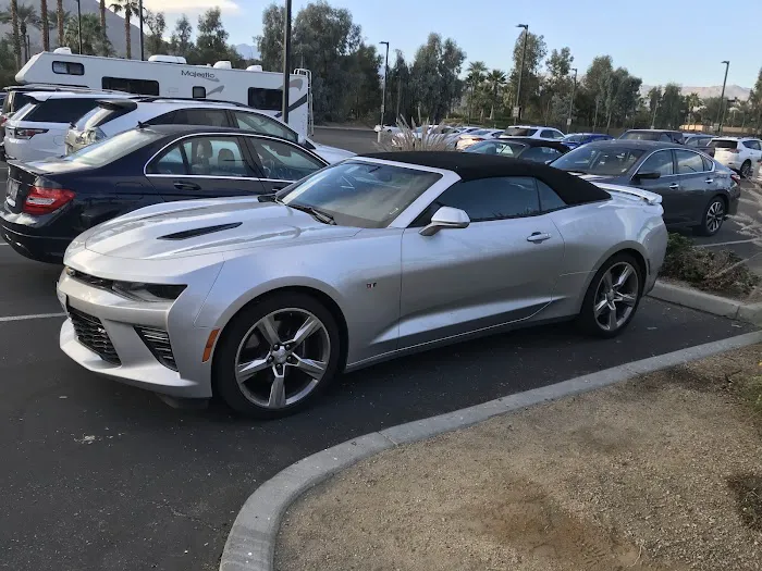 Avis Car Rental Picture 2