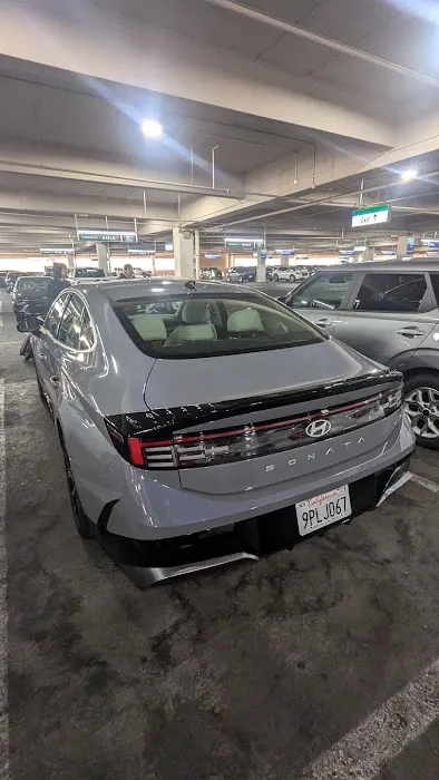 Las Vegas Rental Car Picture 8