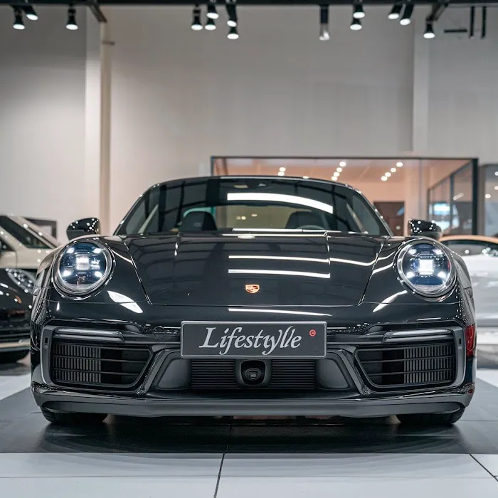 Luxe Lifestyle Cars Picture 2