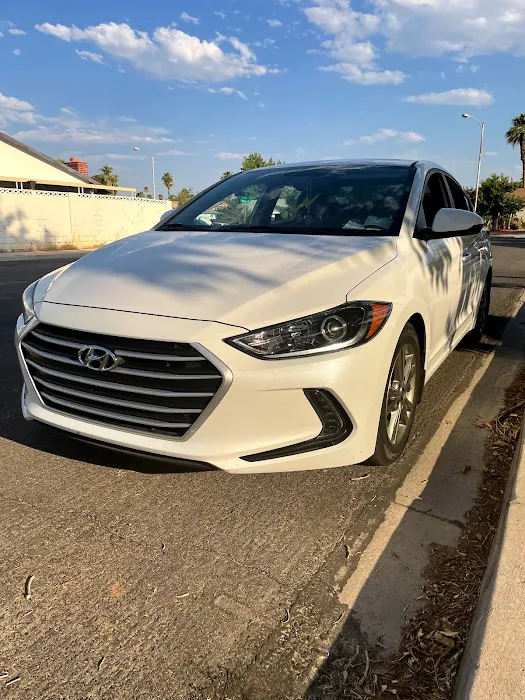 Empire Cash Car Rental Picture 4