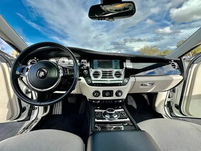 Luxury Car Rentals Las Vegas Picture 9
