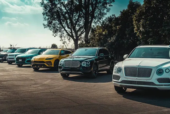 Fat Uncle Car Rental Picture 2