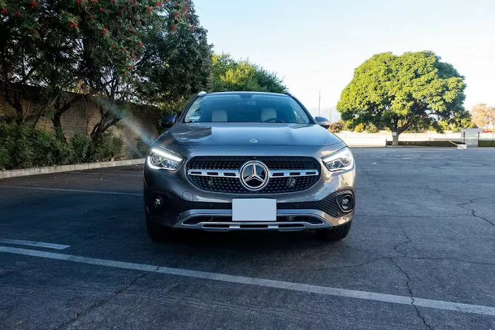Fat Uncle Car Rental Picture 7