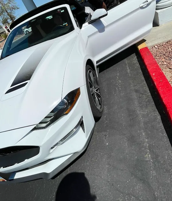 Budget Car Rental Picture 3