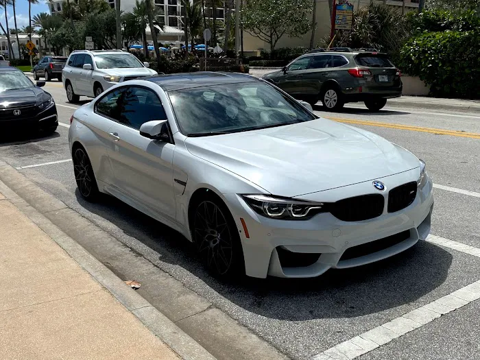 Vegas Car Rental & Leasing Picture 1