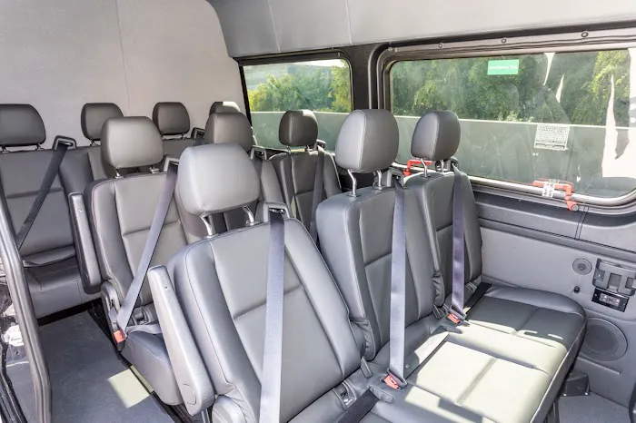 Bandago Van Rental Picture 9