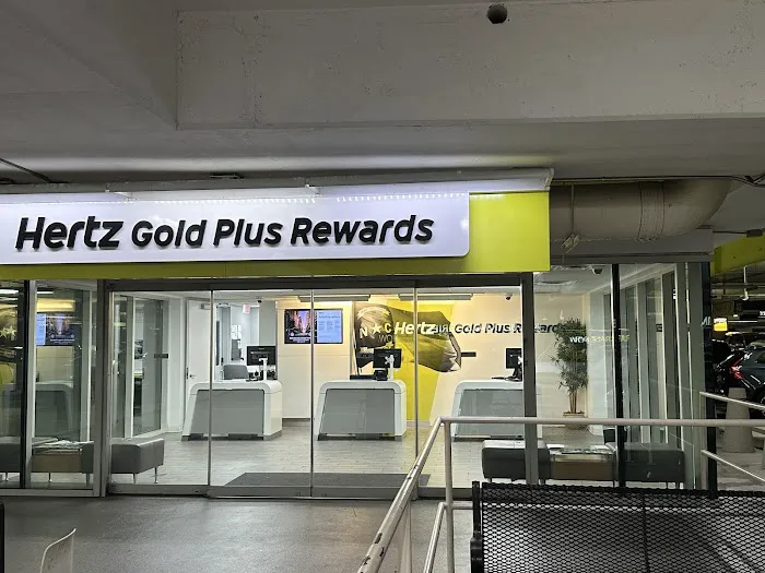 Hertz Car Rental - Charlotte - Charlotte Douglas International Airport (CLT) Picture 4