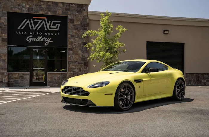 AAG LUXURY CAR RENTALS Picture 3