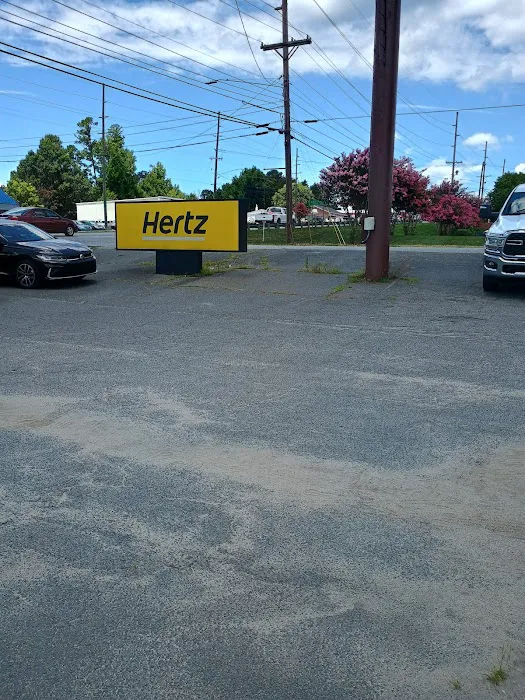 Hertz Car Rental - Concord - Concord Parkway N Picture 5