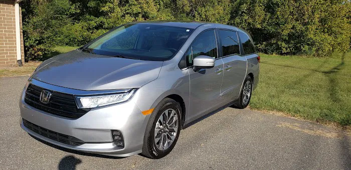 Family Car Rental Picture 5