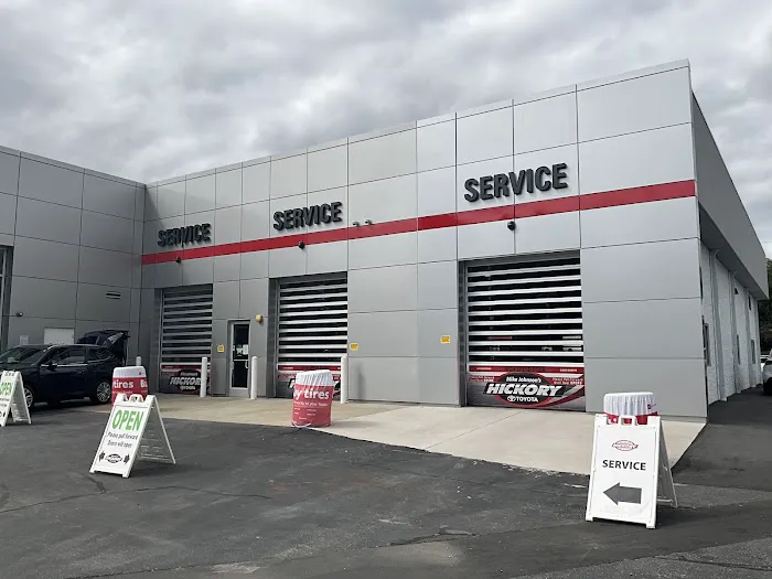 Mike Johnson's Hickory Toyota Rental Department Picture 2