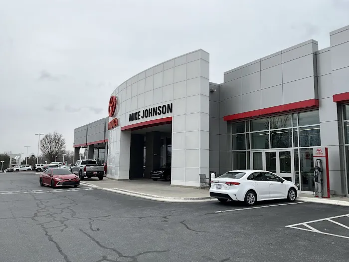Mike Johnson's Hickory Toyota Rental Department Picture 5