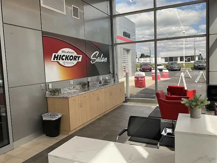 Mike Johnson's Hickory Toyota Rental Department Picture 6