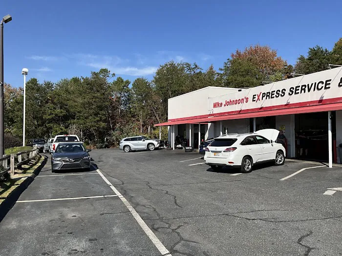 Mike Johnson's Hickory Toyota Rental Department Picture 10