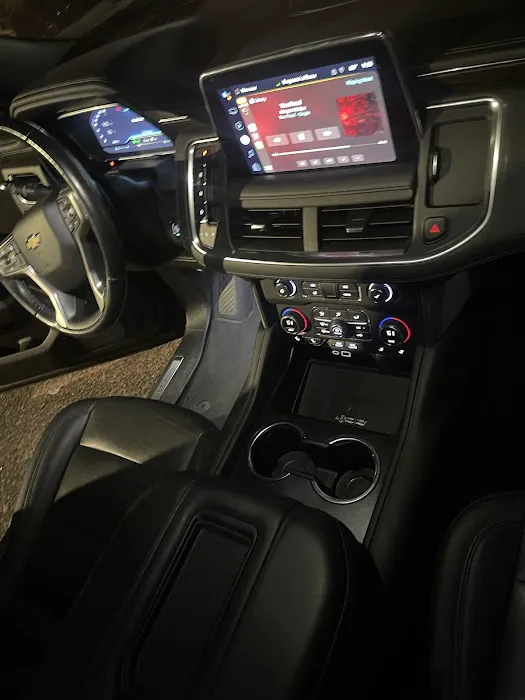 Family Car Rental Picture 8