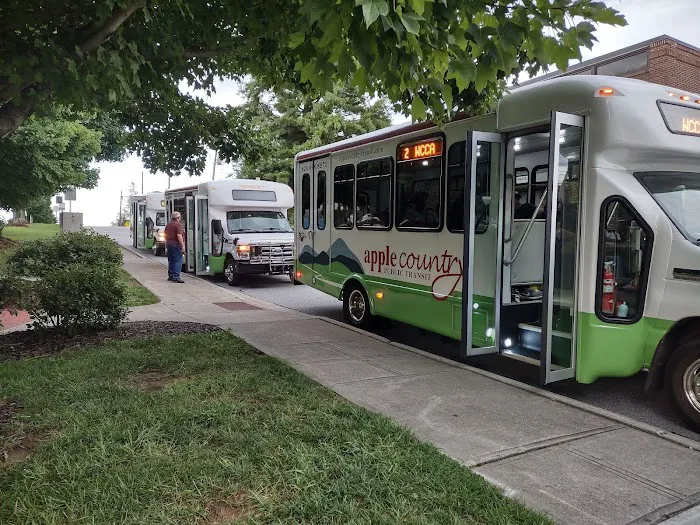 Apple Country Public Transit Picture 1