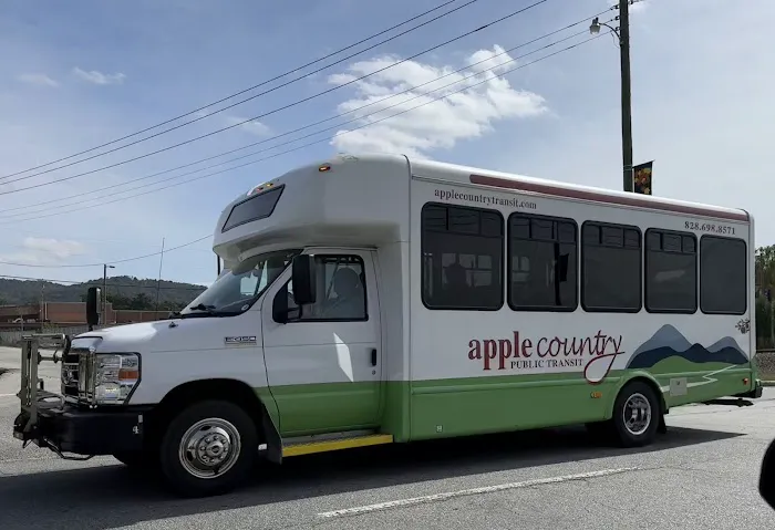 Apple Country Public Transit Picture 3