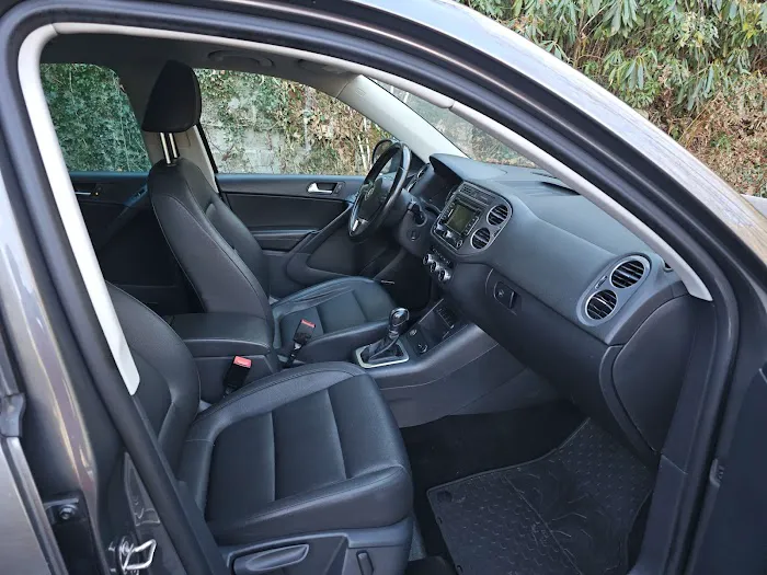 Classy Cars, LLC Picture 4