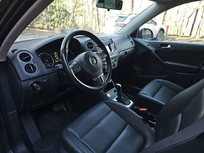 Classy Cars, LLC Picture 7