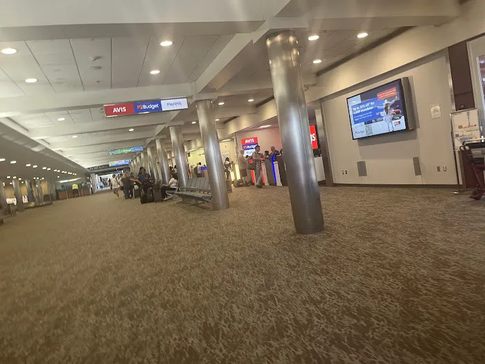 Hertz Car Rental - Fresno - Fresno Yosemite International Airport (FAT) Picture 2