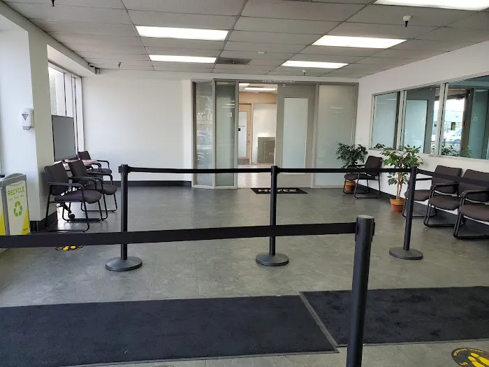 Hertz Car Rental - Fresno - E Auto Center Drive Picture 7