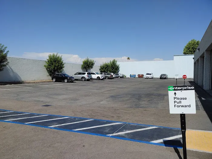 Enterprise Rent-A-Car Picture 8