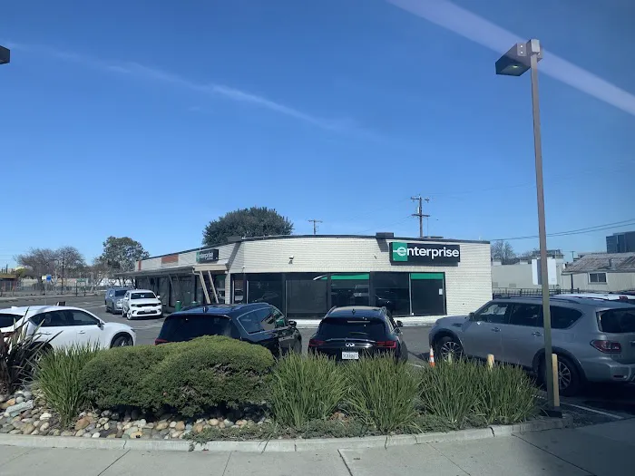 Enterprise Rent-A-Car Picture 3