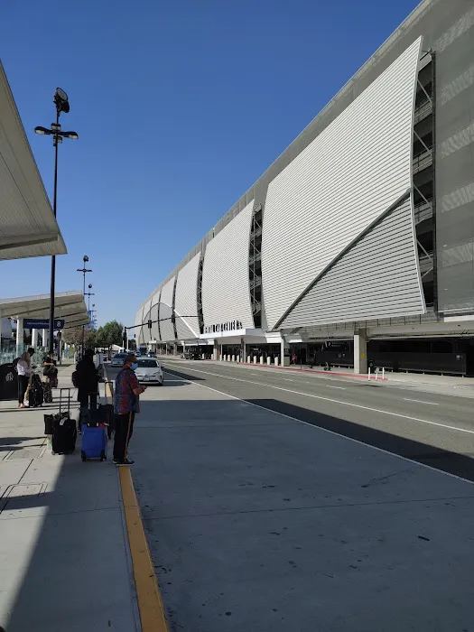 Fox Rent A Car San Jose Picture 5